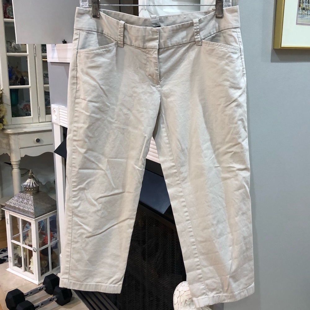 Ann Taylor Petite Signature Cropped Khaki Tan Capri Pants